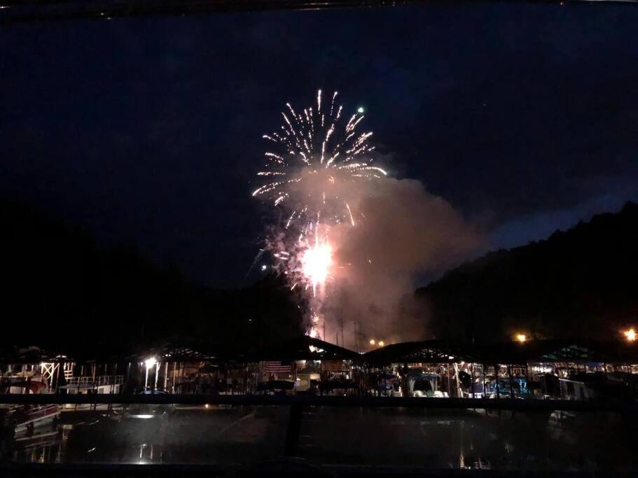 Cabin At The Cove At Watauga Lake Butler Экстерьер фото