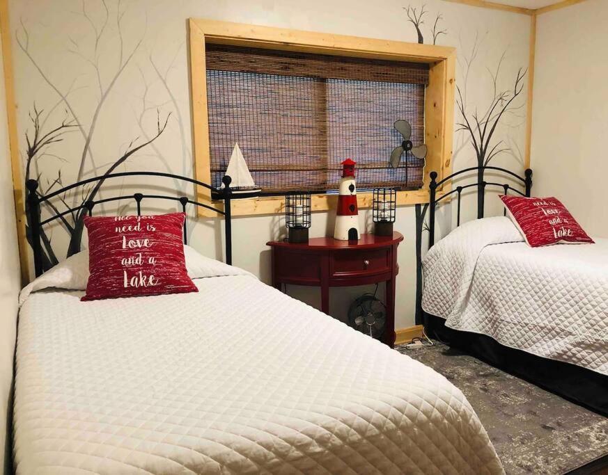 Cabin At The Cove At Watauga Lake Butler Экстерьер фото
