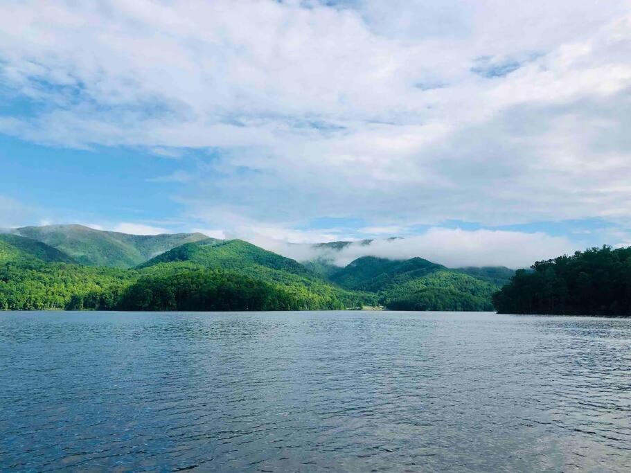 Cabin At The Cove At Watauga Lake Butler Экстерьер фото