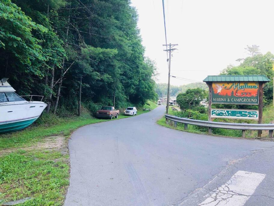 Cabin At The Cove At Watauga Lake Butler Экстерьер фото